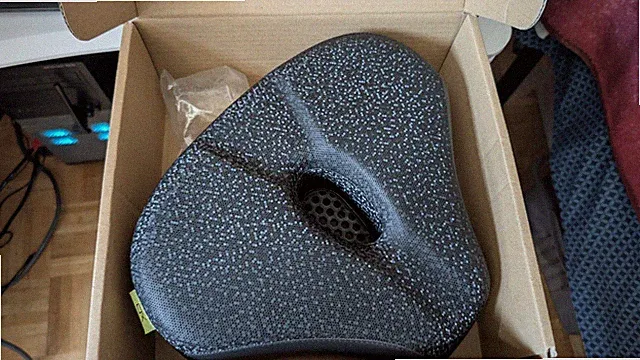 Extra Comfort Unisex Short Nose Wide Extra Padding Bike Seat Black Perforate