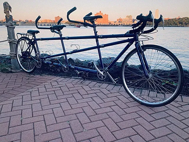 RARE TRIPLET TANDEM CO-MOTION CYCLES BICYCLES ONE OWNER SINCE 1998 GREAT CONDIT